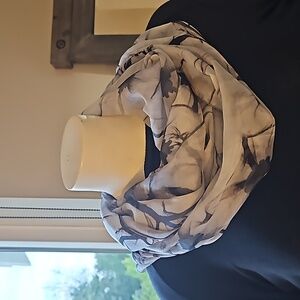 EUC Luxurious Silk & Viscose Scarf